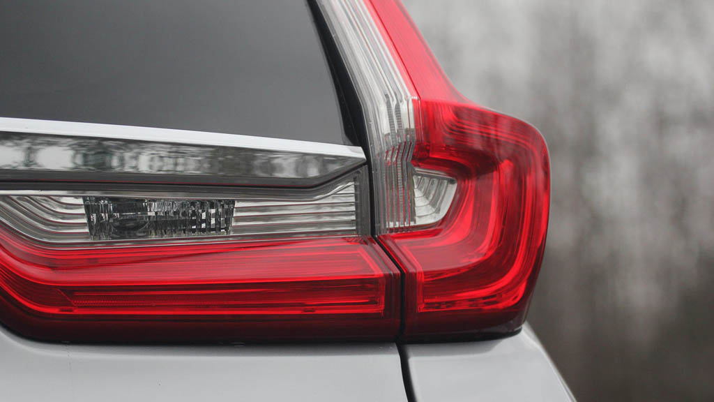 2017 honda cr v review 04 l5hjwn بررسی مشخصات فنی و قیمت هوندا CR V S Plus ادیشن جدید اجاره ماشین