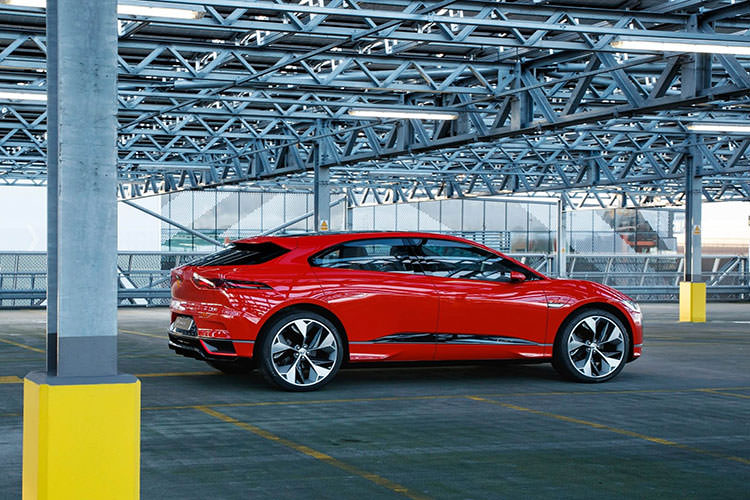 جگوار I-Pace؛ بهترین خودروی مفهومی سال ۲۰۱۷ - اجاره خودرو - 2