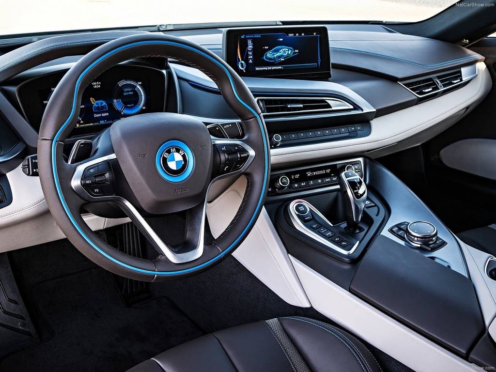 اجاره ماشین بی ام و I8
